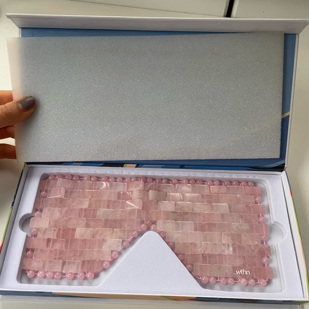 WTHN La Vie En Rose - Rose Quartz Eye Mask